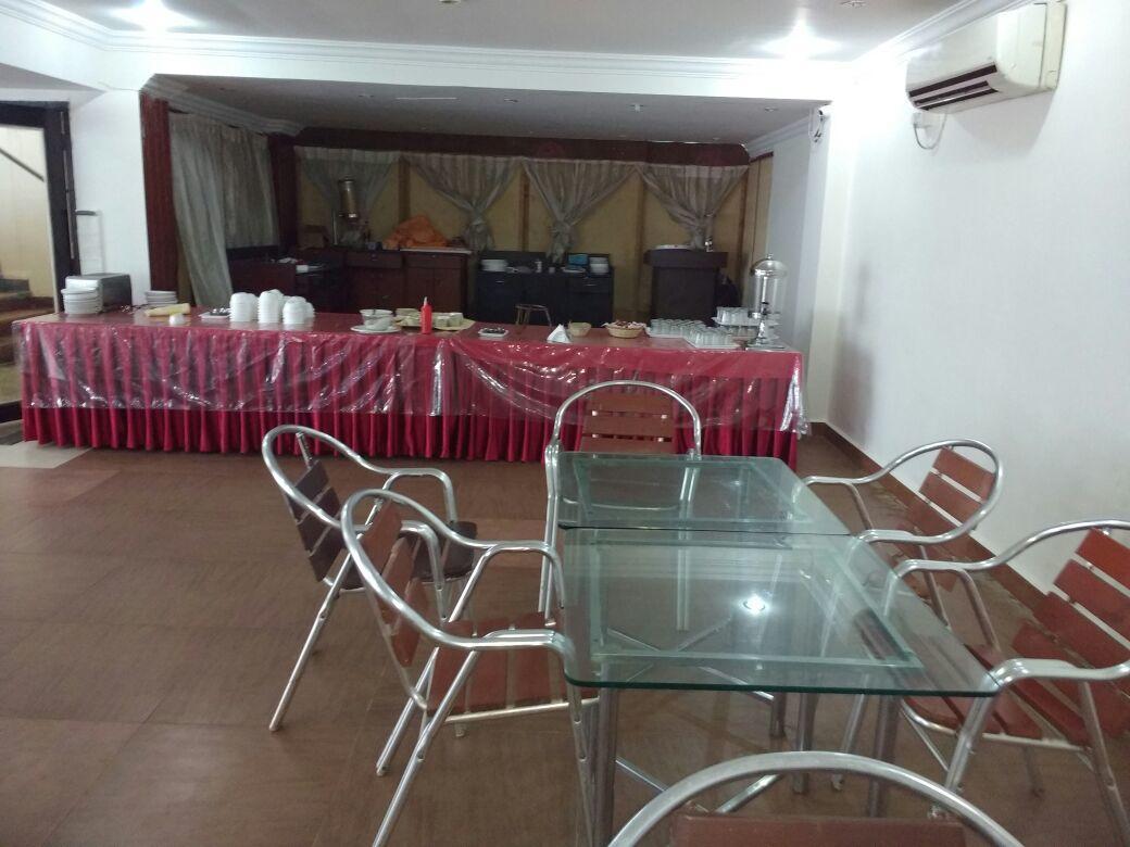 Ocean Waves Sun Baga Hotel Exterior photo