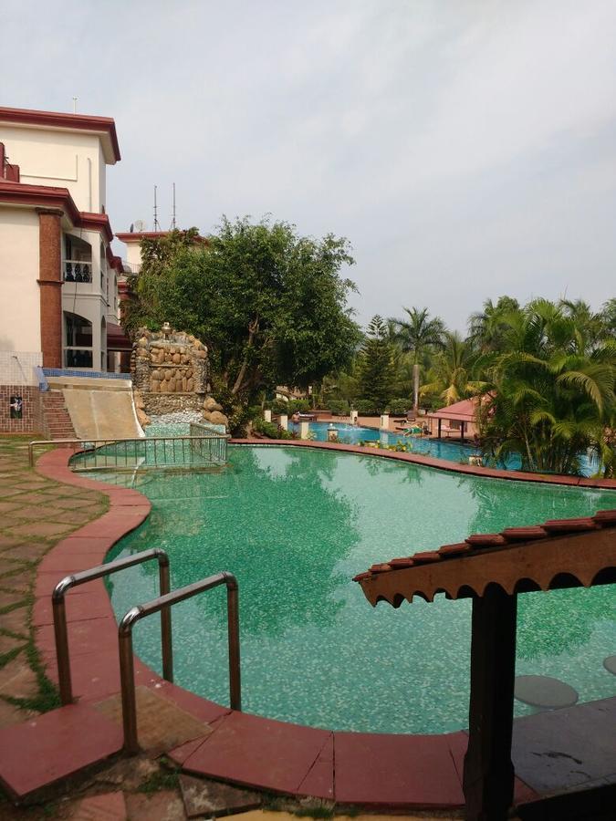Ocean Waves Sun Baga Hotel Exterior photo